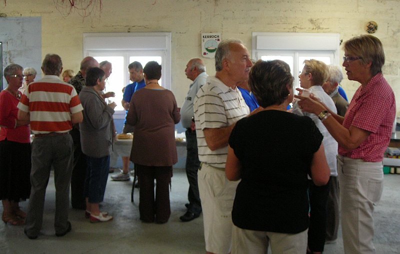 2012-06-27 17 Tous a l_apero.JPG